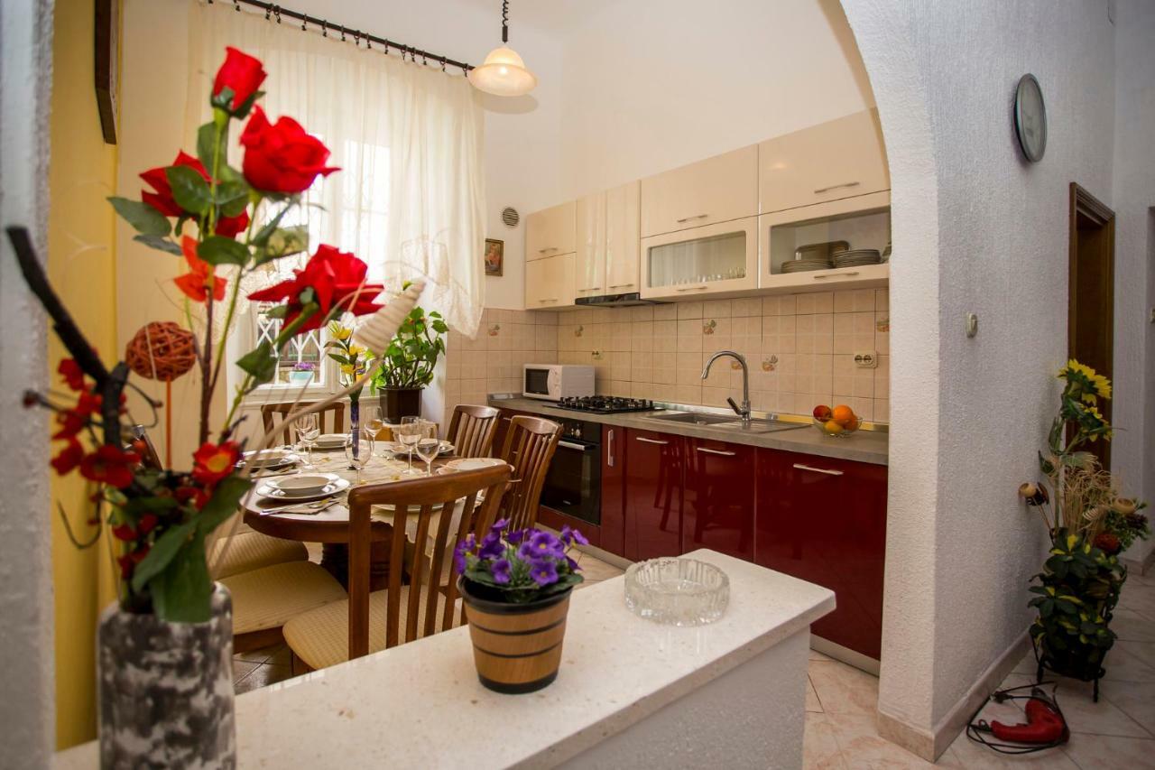 Emanuel Apartman Пула Экстерьер фото