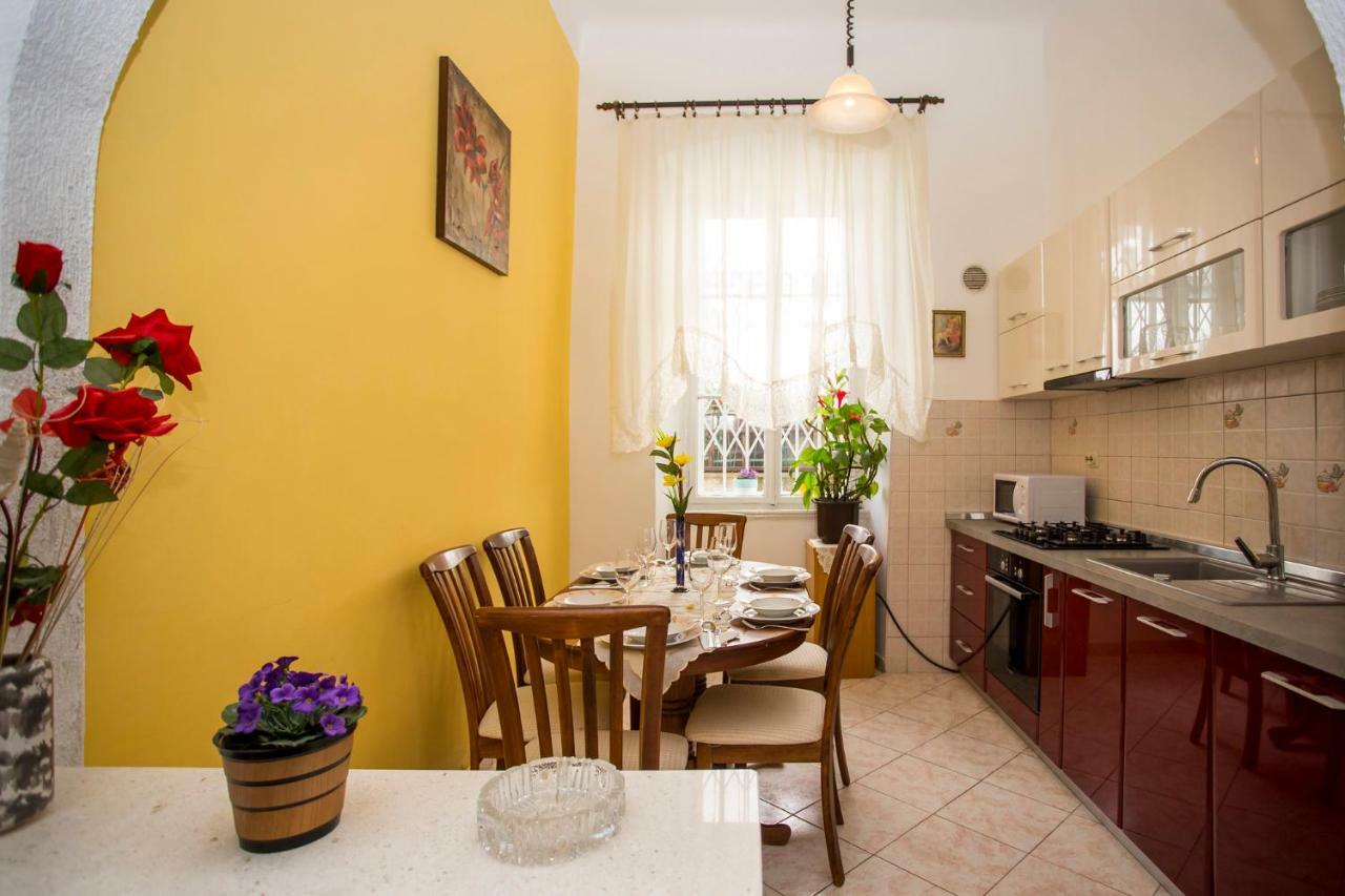 Emanuel Apartman Пула Экстерьер фото