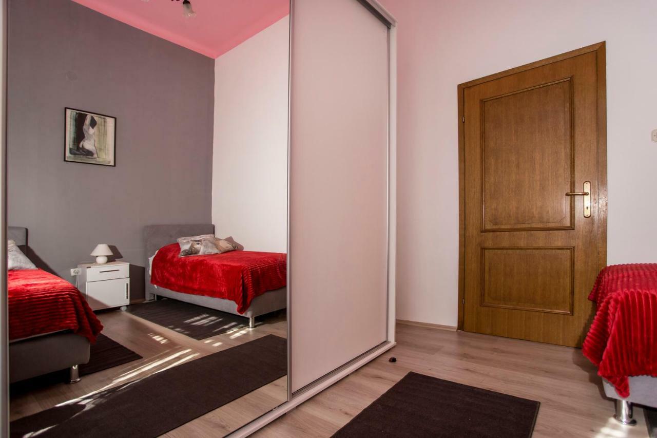 Emanuel Apartman Пула Экстерьер фото